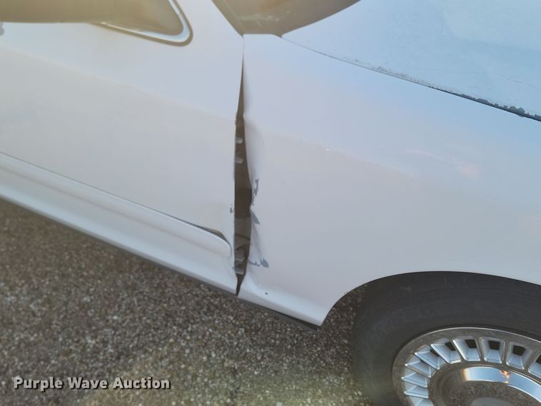 image for item KU9021 2001 Ford Crown Victoria Police Interceptor