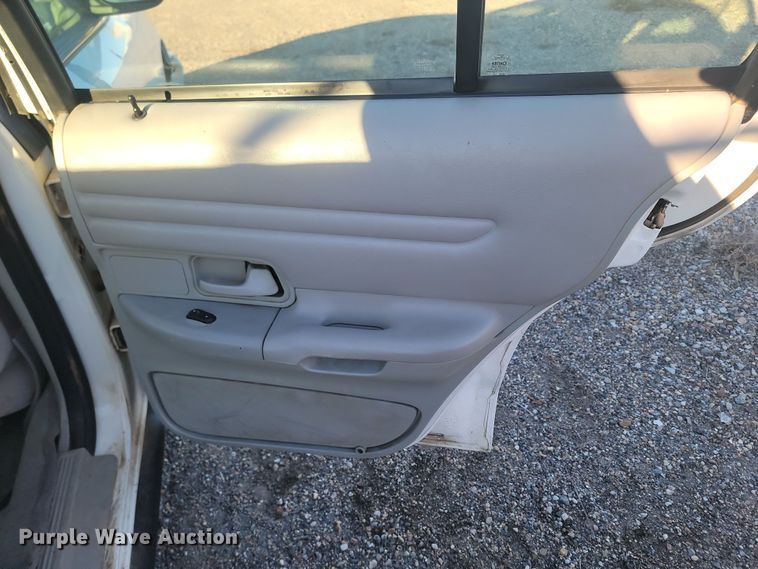 image for item KU9021 2001 Ford Crown Victoria Police Interceptor