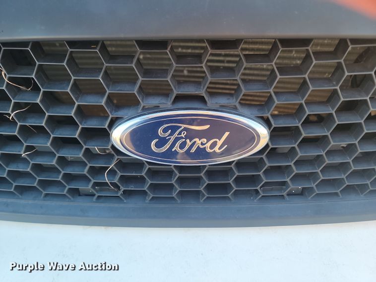 image for item KU9021 2001 Ford Crown Victoria Police Interceptor