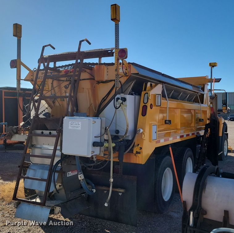 image for item KU9031 2010 International  Work Star 7600 SFA dump truck