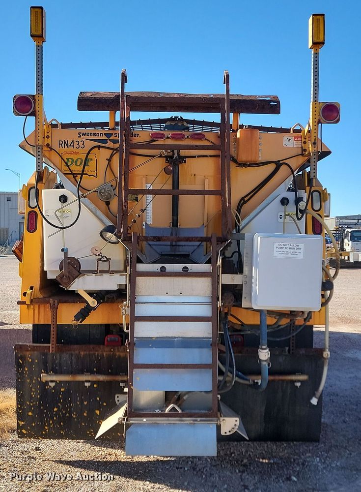 image for item KU9031 2010 International  Work Star 7600 SFA dump truck