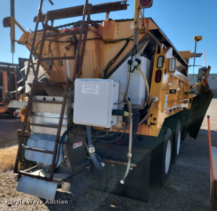 image for item KU9031 2010 International  Work Star 7600 SFA dump truck