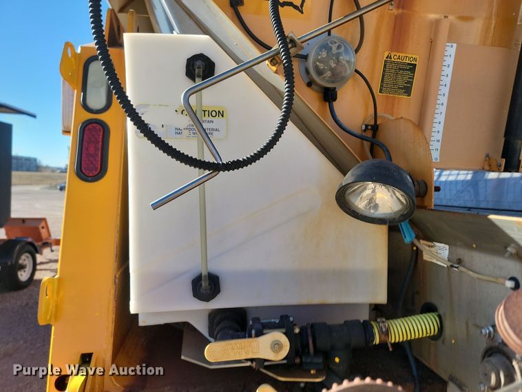 image for item KU9031 2010 International  Work Star 7600 SFA dump truck