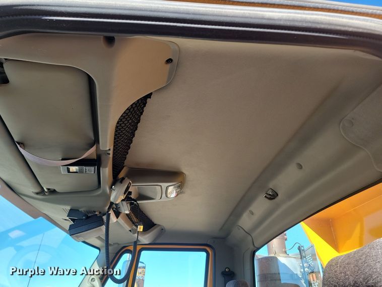 image for item KU9031 2010 International  Work Star 7600 SFA dump truck