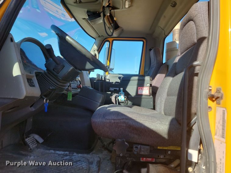 image for item KU9031 2010 International  Work Star 7600 SFA dump truck