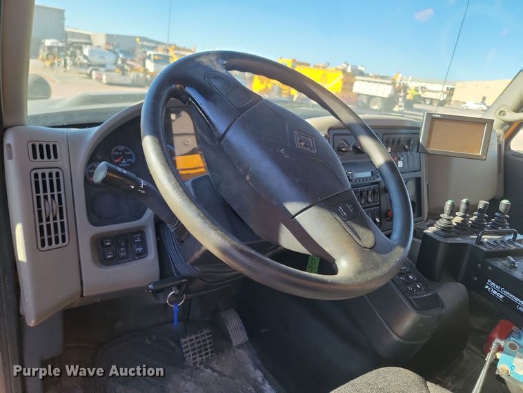 image for item KU9031 2010 International  Work Star 7600 SFA dump truck