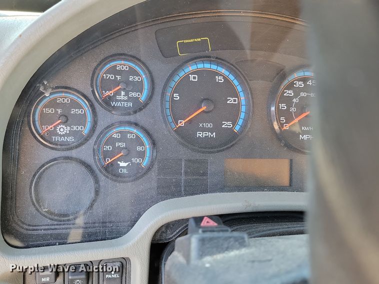 image for item KU9031 2010 International  Work Star 7600 SFA dump truck