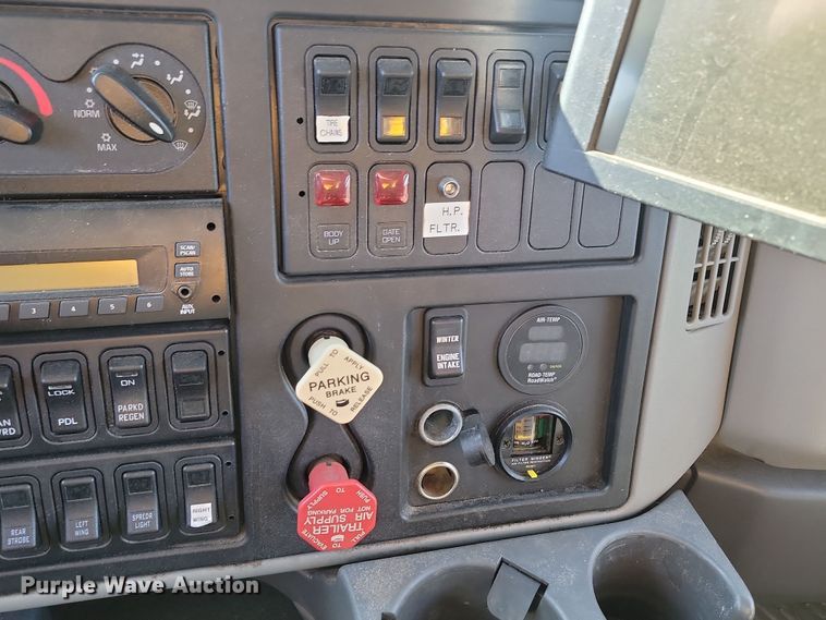 image for item KU9031 2010 International  Work Star 7600 SFA dump truck