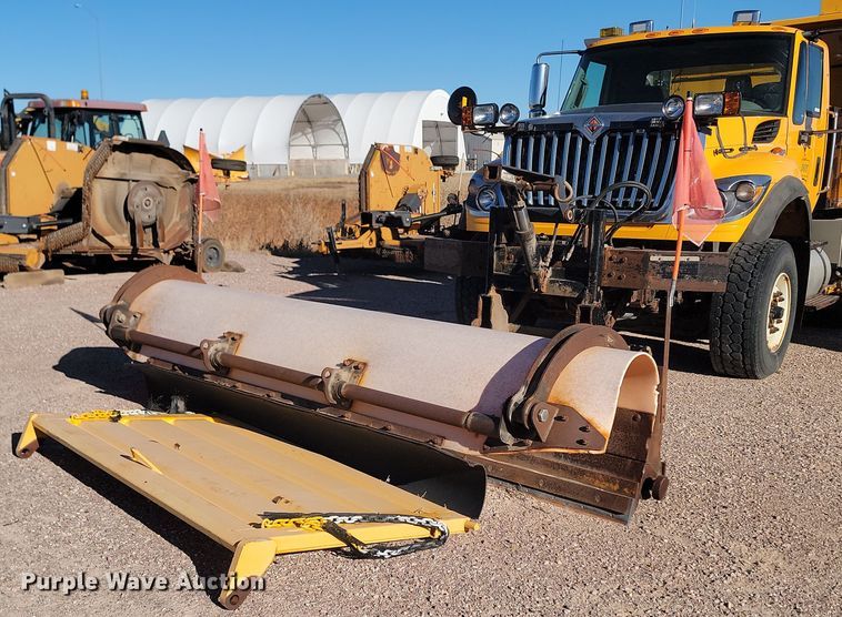 image for item KU9032 2011 International WorkStar 7600 SFA dump truck