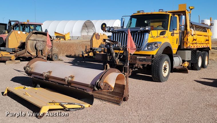 image for item KU9032 2011 International WorkStar 7600 SFA dump truck