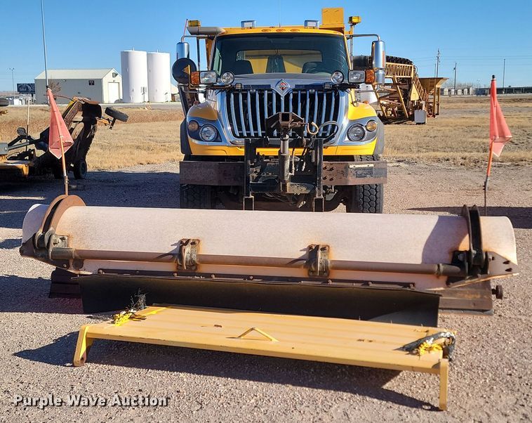 image for item KU9032 2011 International WorkStar 7600 SFA dump truck