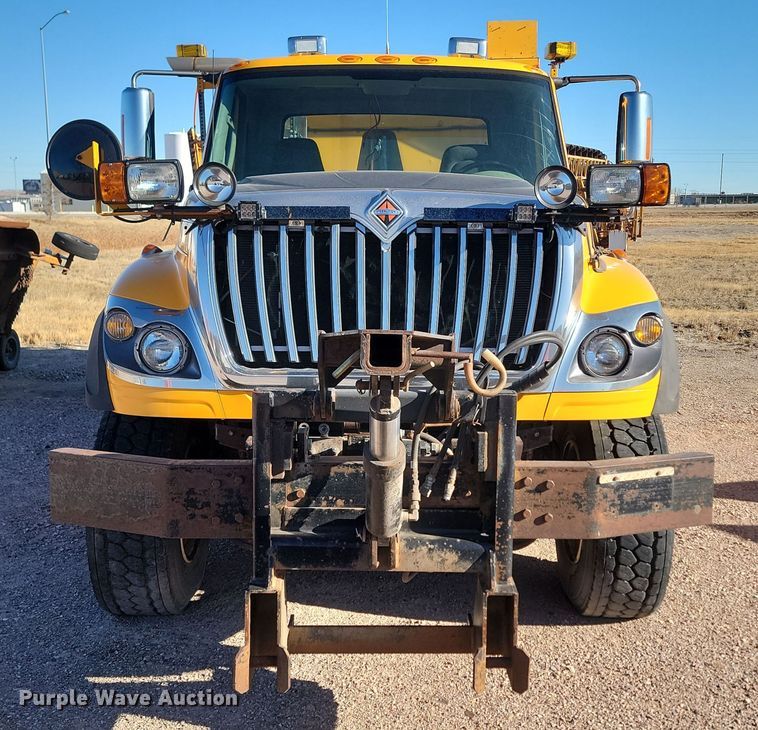 image for item KU9032 2011 International WorkStar 7600 SFA dump truck