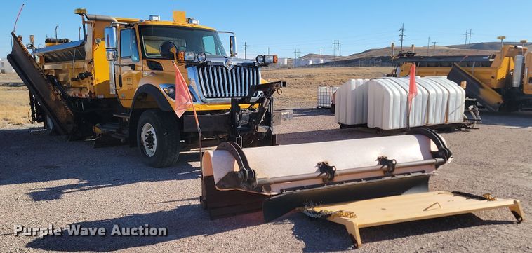 image for item KU9032 2011 International WorkStar 7600 SFA dump truck