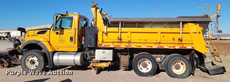 image for item KU9032 2011 International WorkStar 7600 SFA dump truck