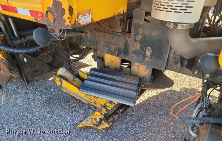 image for item KU9032 2011 International WorkStar 7600 SFA dump truck