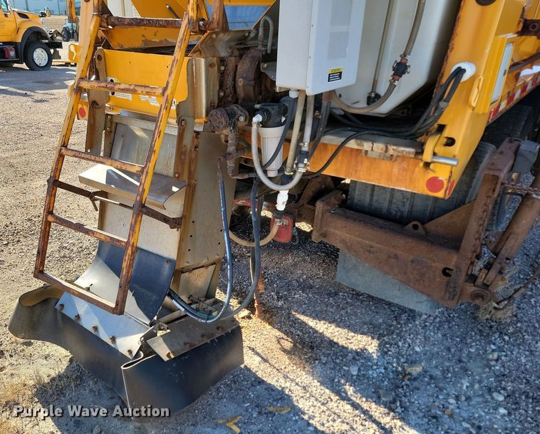 image for item KU9032 2011 International WorkStar 7600 SFA dump truck