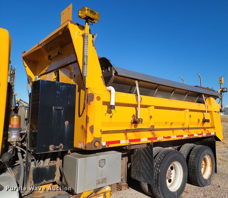 image for item KU9032 2011 International WorkStar 7600 SFA dump truck