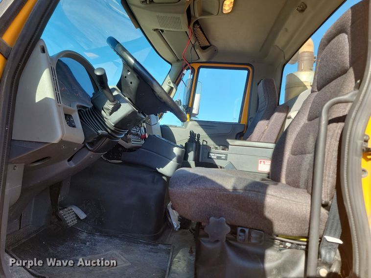 image for item KU9032 2011 International WorkStar 7600 SFA dump truck