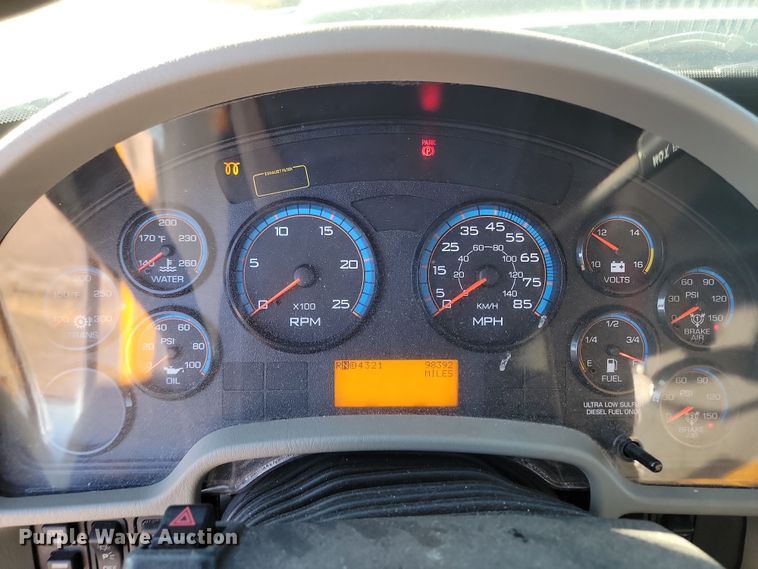 image for item KU9032 2011 International WorkStar 7600 SFA dump truck