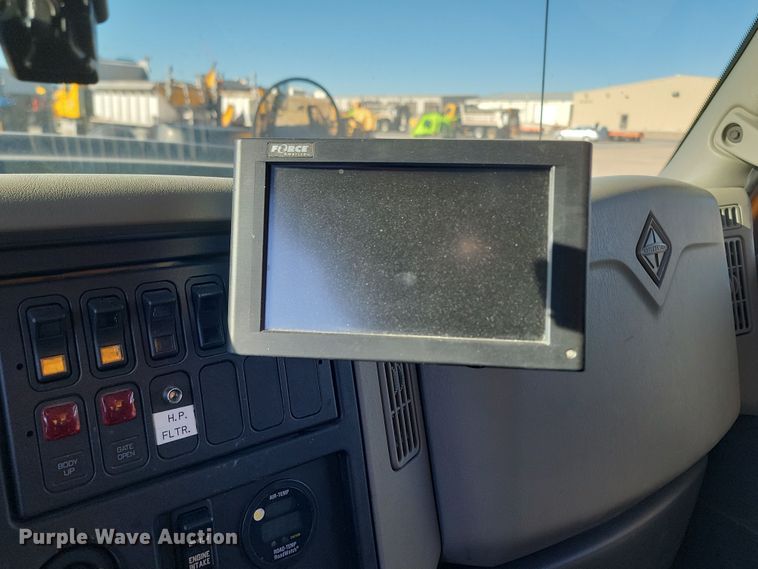 image for item KU9032 2011 International WorkStar 7600 SFA dump truck