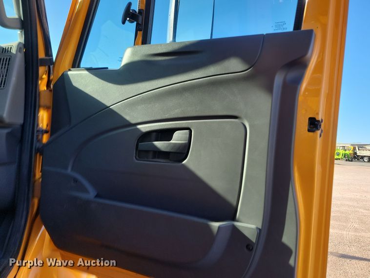 image for item KU9032 2011 International WorkStar 7600 SFA dump truck