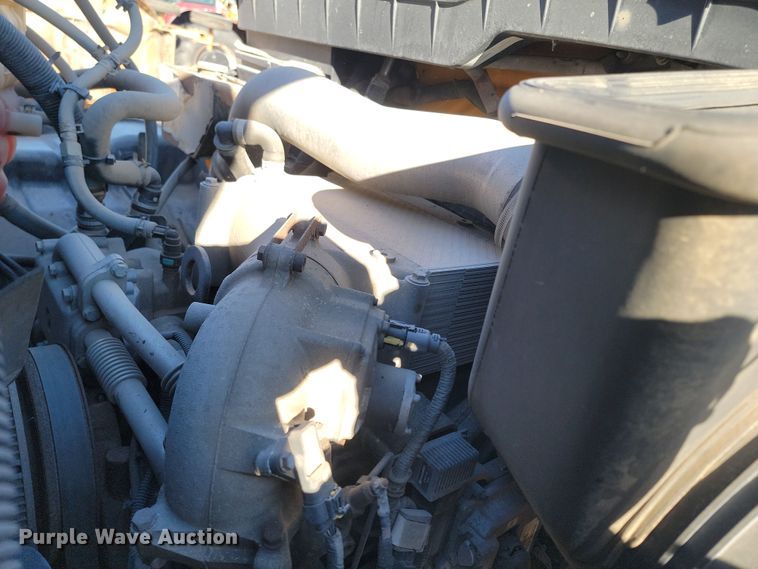 image for item KU9032 2011 International WorkStar 7600 SFA dump truck