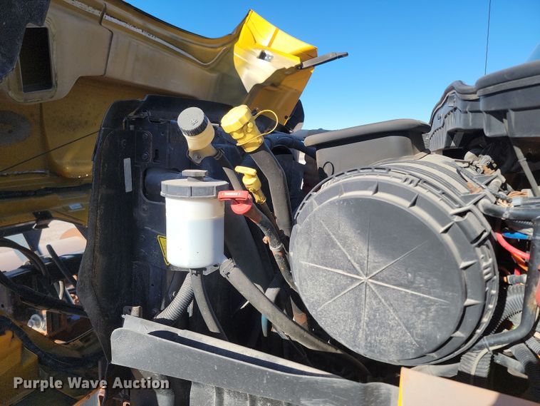 image for item KU9032 2011 International WorkStar 7600 SFA dump truck