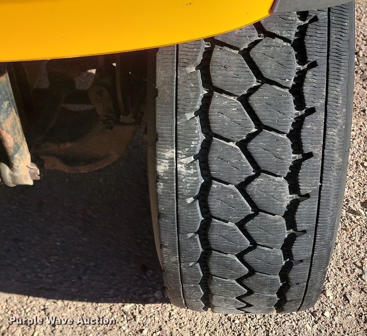 image for item KU9032 2011 International WorkStar 7600 SFA dump truck