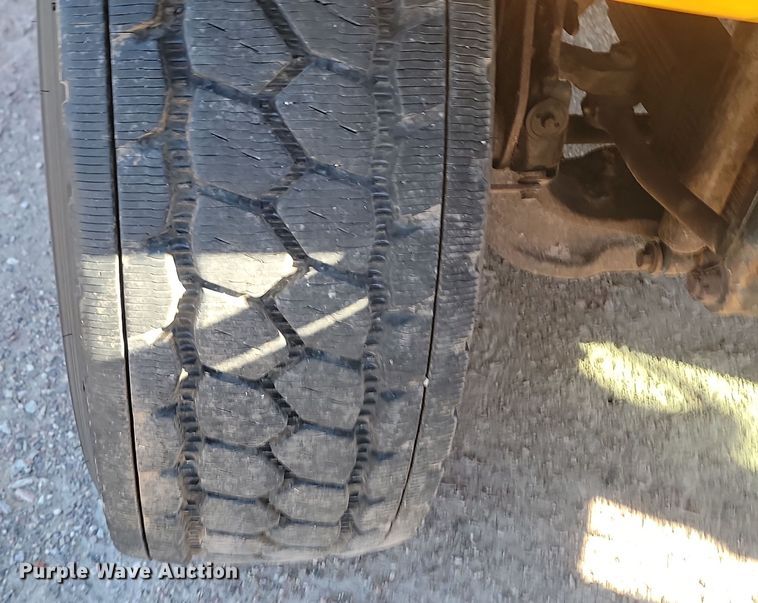 image for item KU9032 2011 International WorkStar 7600 SFA dump truck