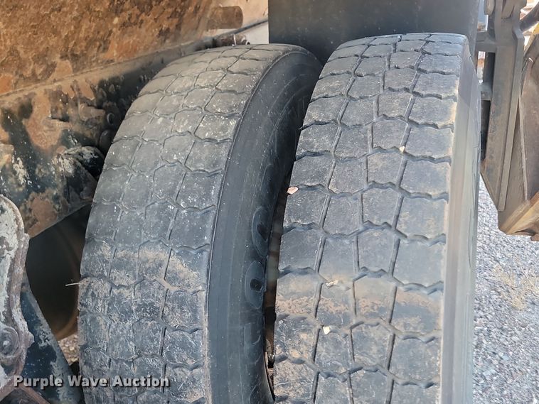 image for item KU9032 2011 International WorkStar 7600 SFA dump truck