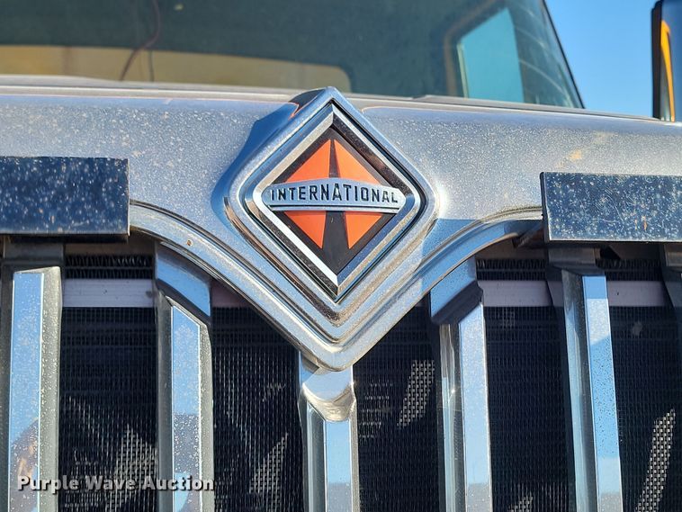 image for item KU9032 2011 International WorkStar 7600 SFA dump truck