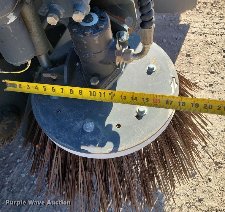 image for item KU9033 2006 Freightliner  Johnson FC-80 street sweeper truck