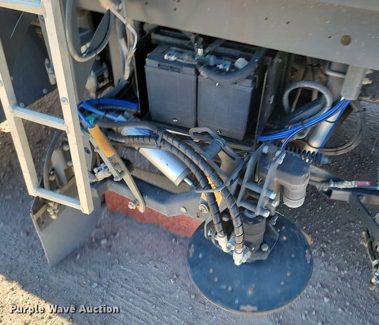 image for item KU9033 2006 Freightliner  Johnson FC-80 street sweeper truck