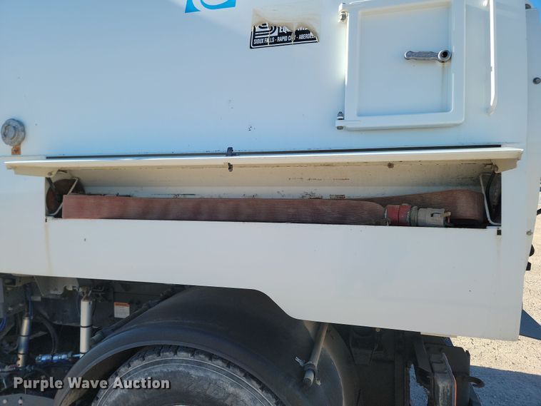 image for item KU9033 2006 Freightliner  Johnson FC-80 street sweeper truck