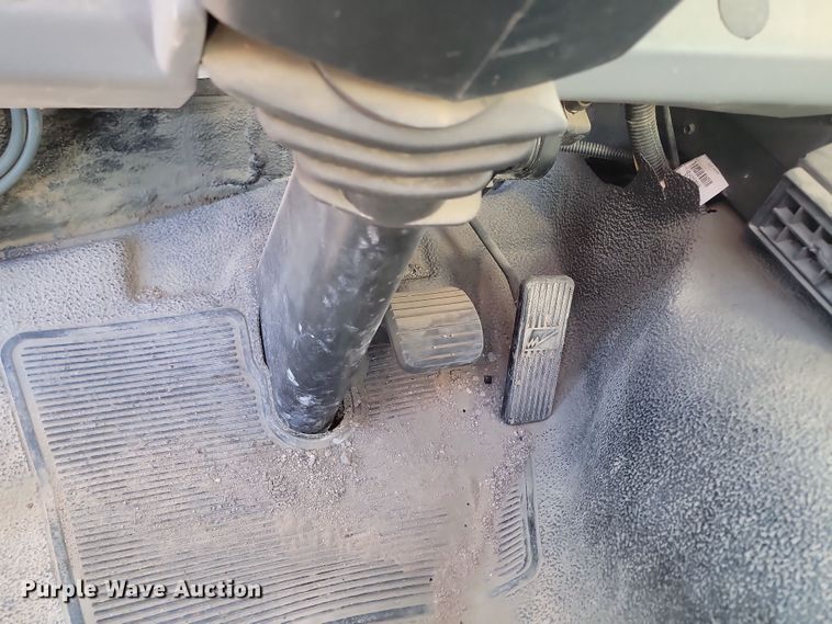 image for item KU9033 2006 Freightliner  Johnson FC-80 street sweeper truck