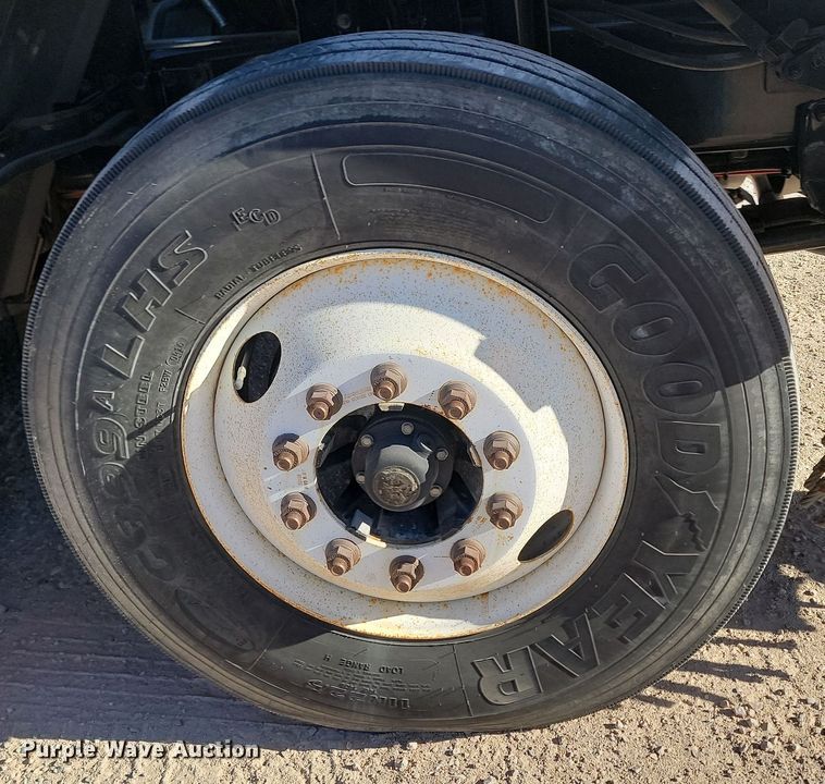 image for item KU9033 2006 Freightliner  Johnson FC-80 street sweeper truck