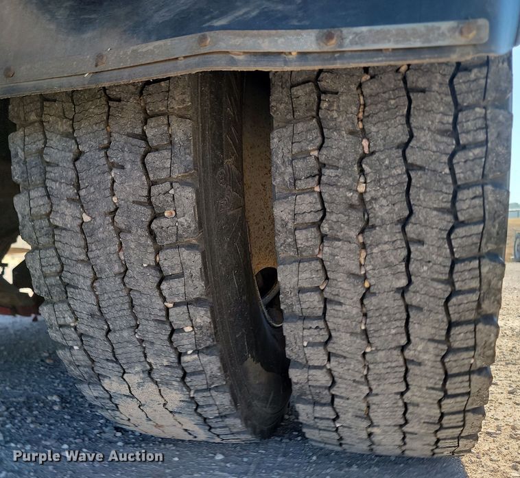 image for item KU9033 2006 Freightliner  Johnson FC-80 street sweeper truck