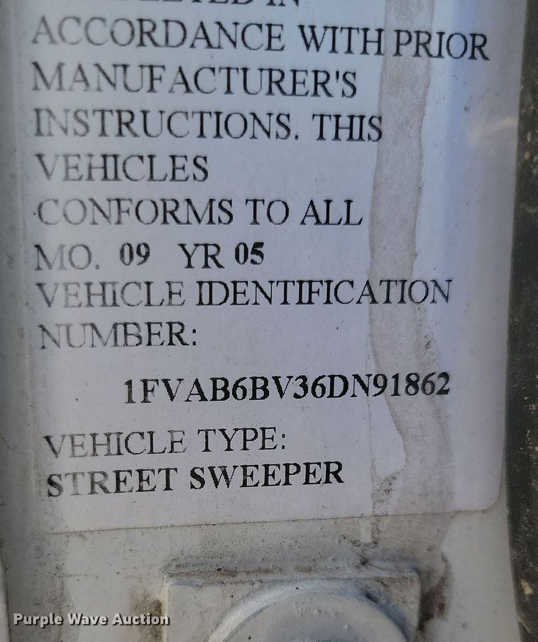 image for item KU9033 2006 Freightliner  Johnson FC-80 street sweeper truck