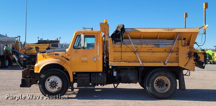 image for item KU9035 1995 International  4700 dump truck