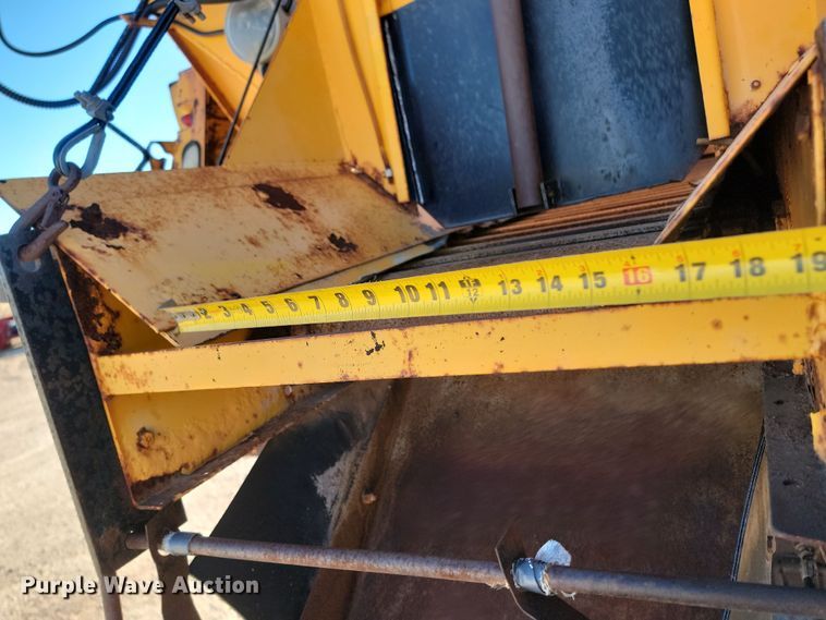 image for item KU9035 1995 International  4700 dump truck