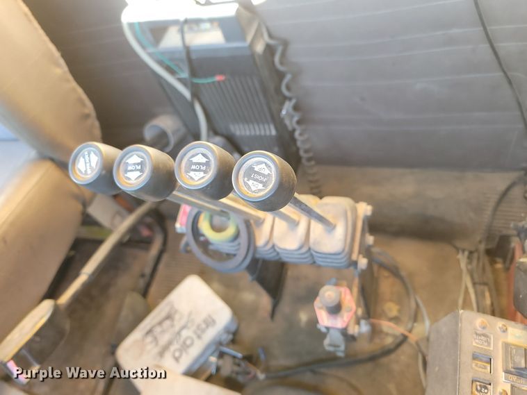 image for item KU9035 1995 International  4700 dump truck