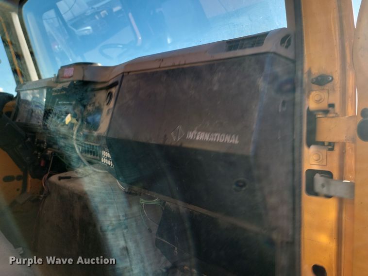 image for item KU9035 1995 International  4700 dump truck