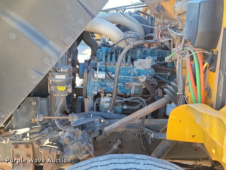 image for item KU9035 1995 International  4700 dump truck