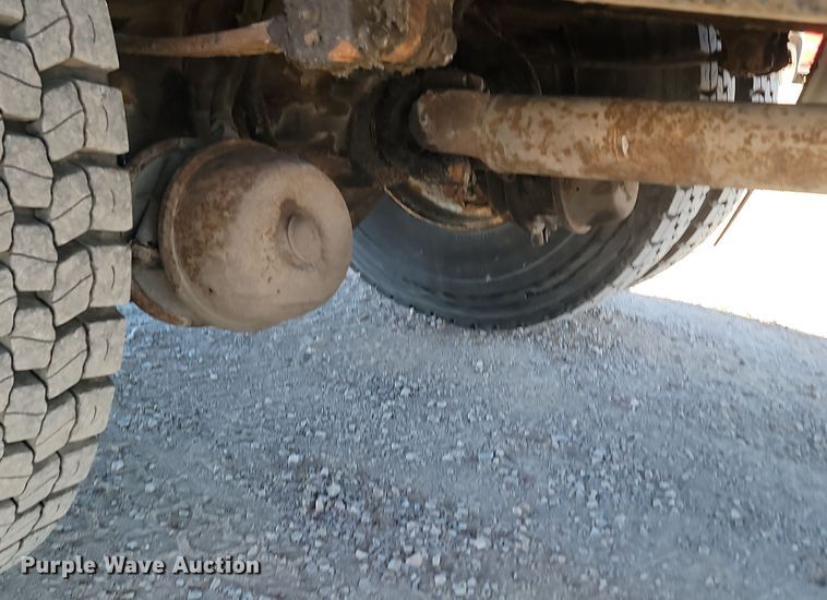 image for item KU9035 1995 International  4700 dump truck