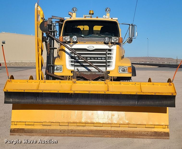 image for item KU9036 2002 Sterling LT9500 dump truck