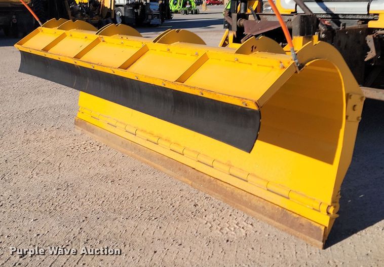 image for item KU9036 2002 Sterling LT9500 dump truck