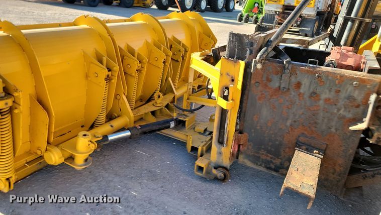 image for item KU9036 2002 Sterling LT9500 dump truck