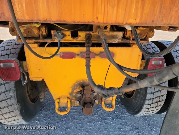 image for item KU9036 2002 Sterling LT9500 dump truck