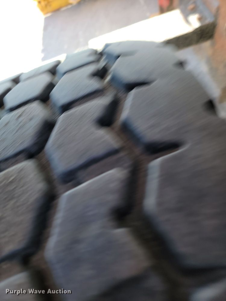 image for item KU9036 2002 Sterling LT9500 dump truck