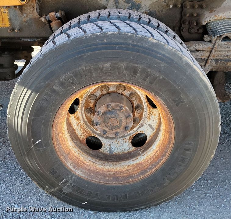 image for item KU9036 2002 Sterling LT9500 dump truck